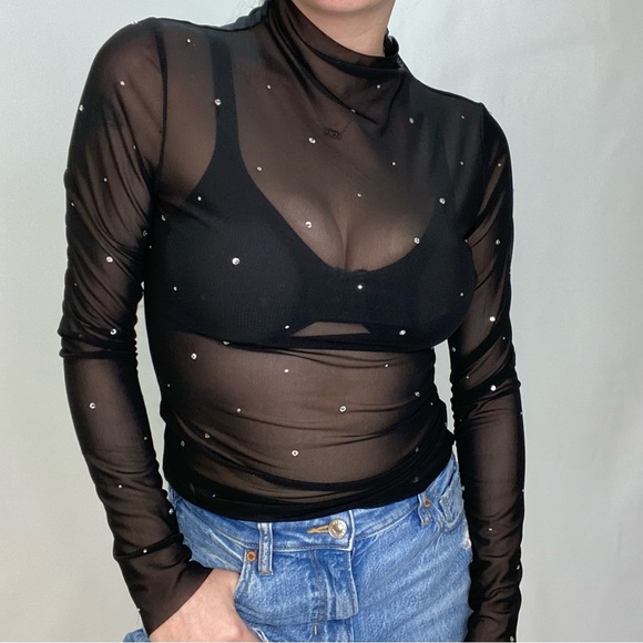 H&M Tops - ✨SOLD✨H&M Sheer Top